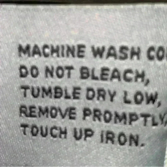 Hillcrest Christmas Set of 4
FOX Placemats 15”X15” Square New - Picture 4 of 6